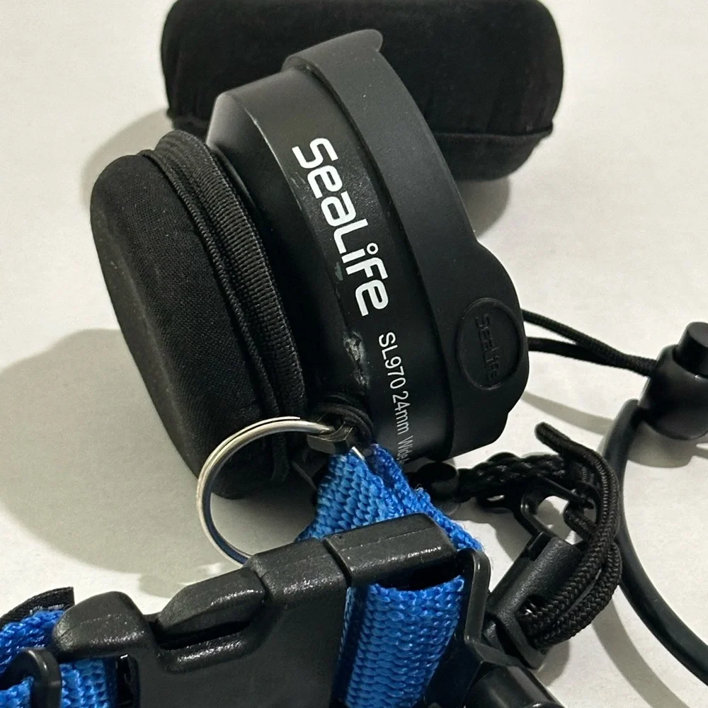 Black Wide Angle Lens SL970 24mm
